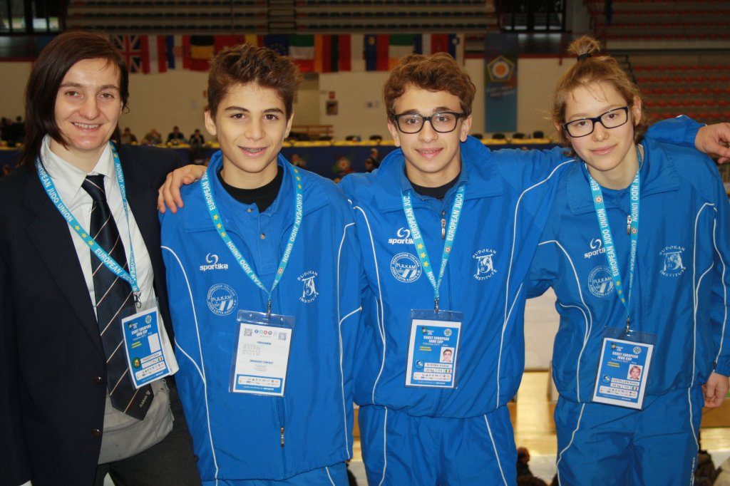 Ilenia Paoletti con Andrea Bertuzzi, Andrea Di Roma e Emma Castellani all'European Cup